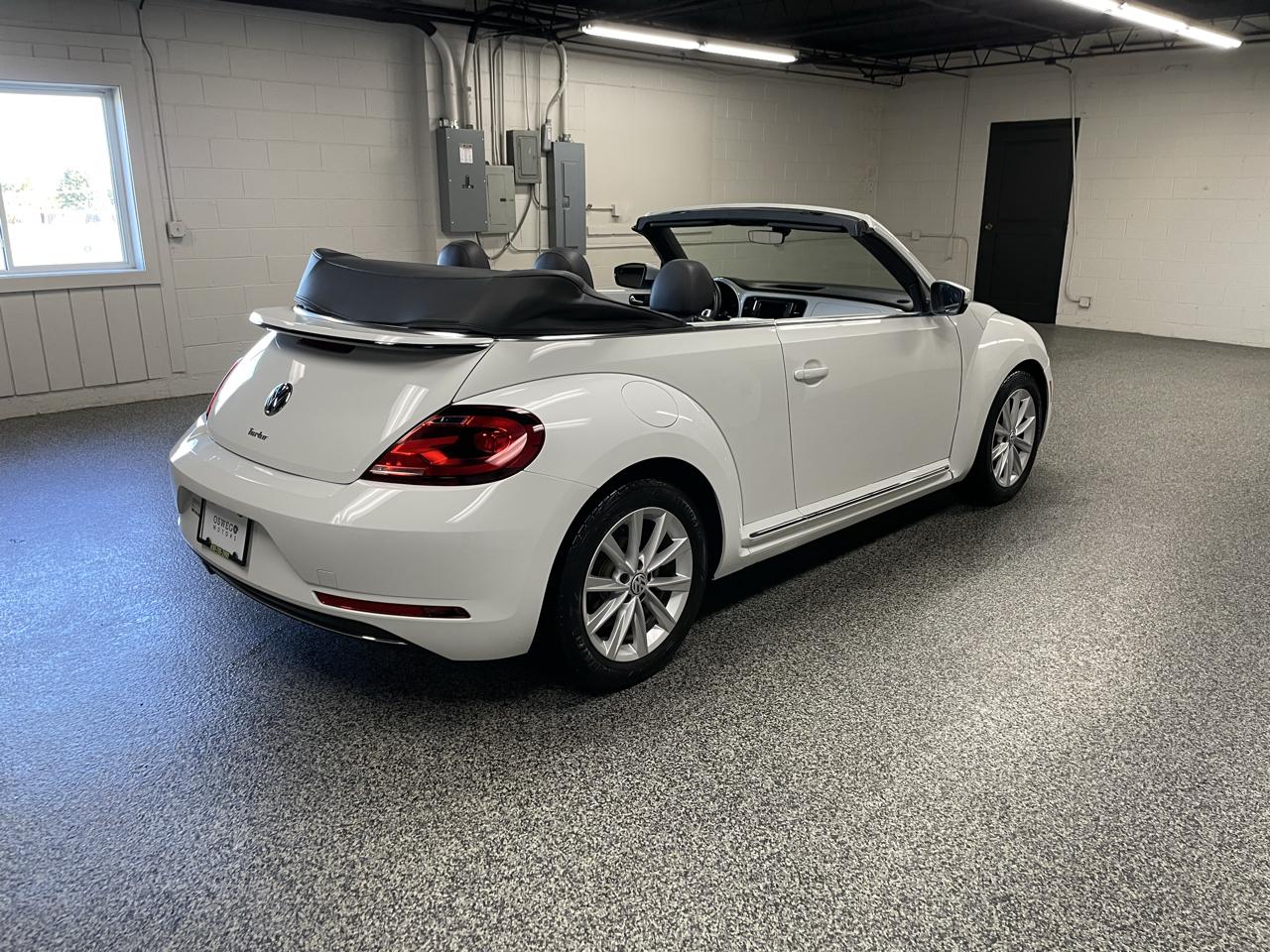 Volkswagen Beetle 2.0T SE Convertible 2018