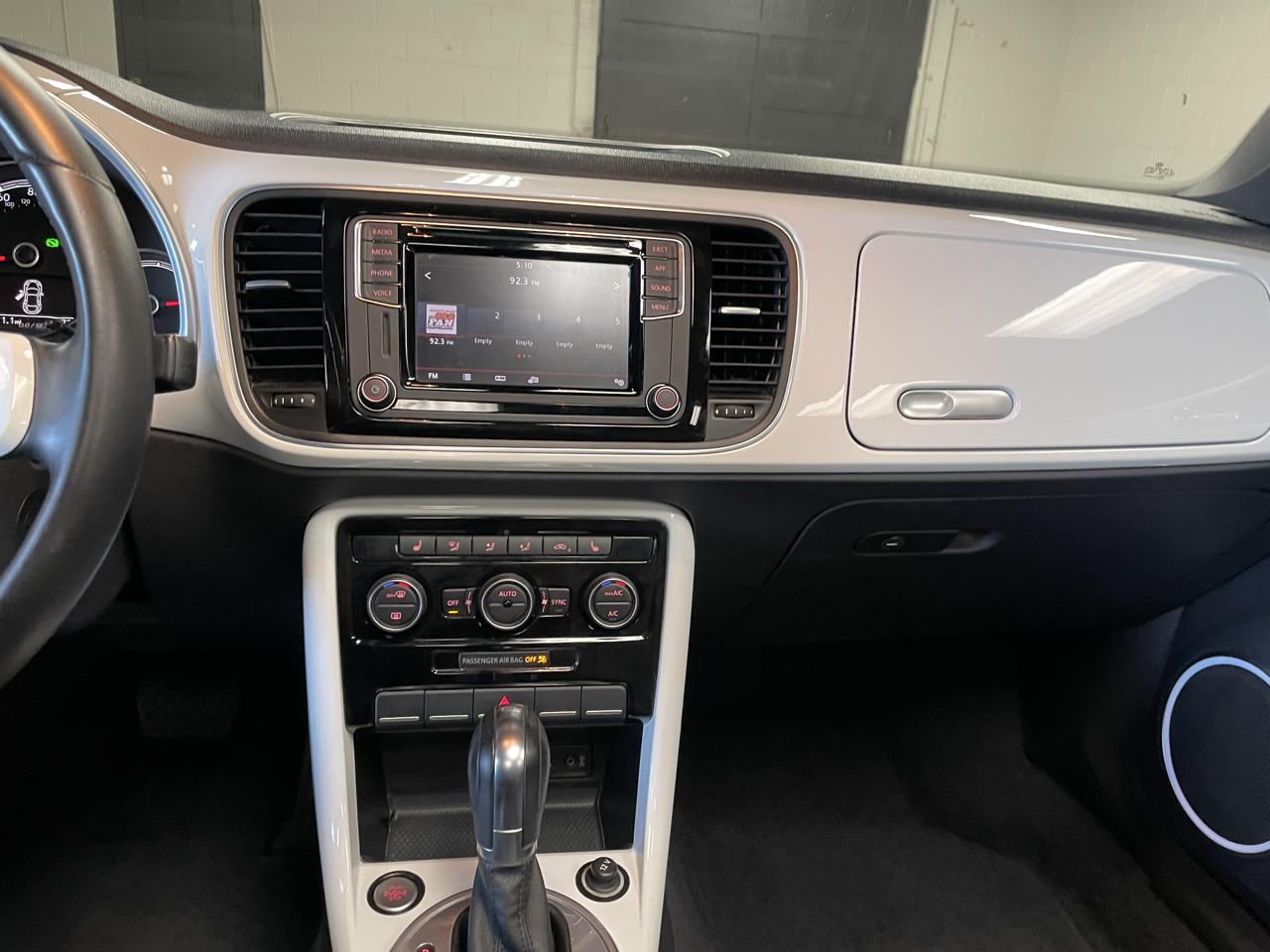 Volkswagen Beetle 2.0T SE Convertible 2018