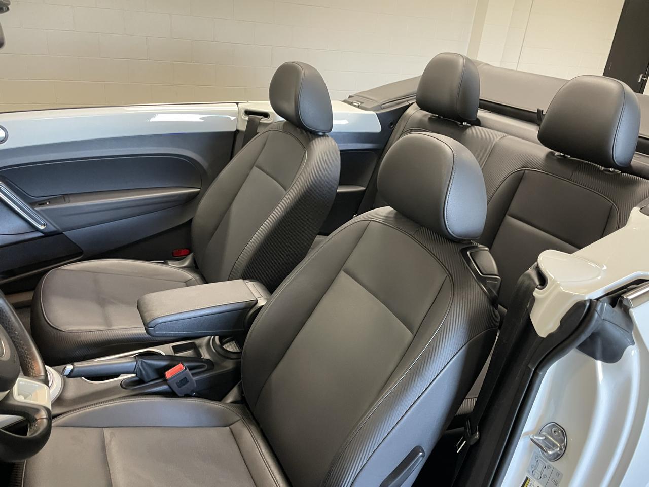 Volkswagen Beetle 2.0T SE Convertible 2018