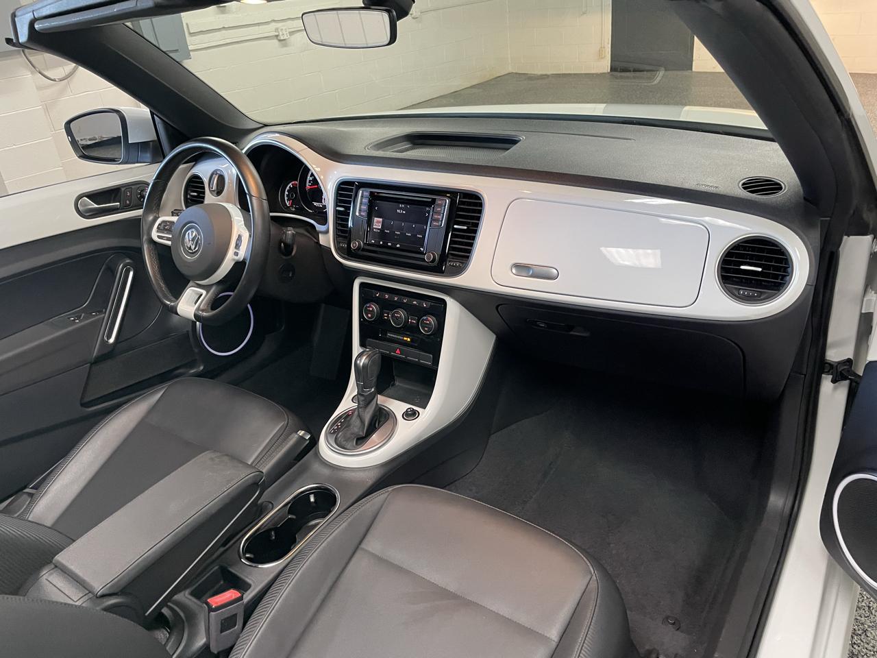Volkswagen Beetle 2.0T SE Convertible 2018