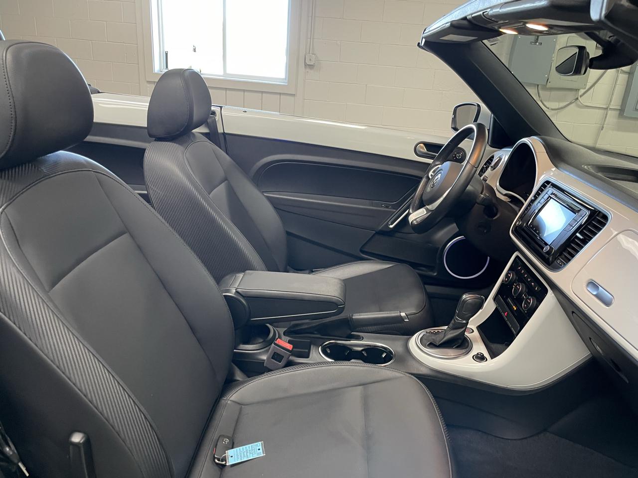 Volkswagen Beetle 2.0T SE Convertible 2018