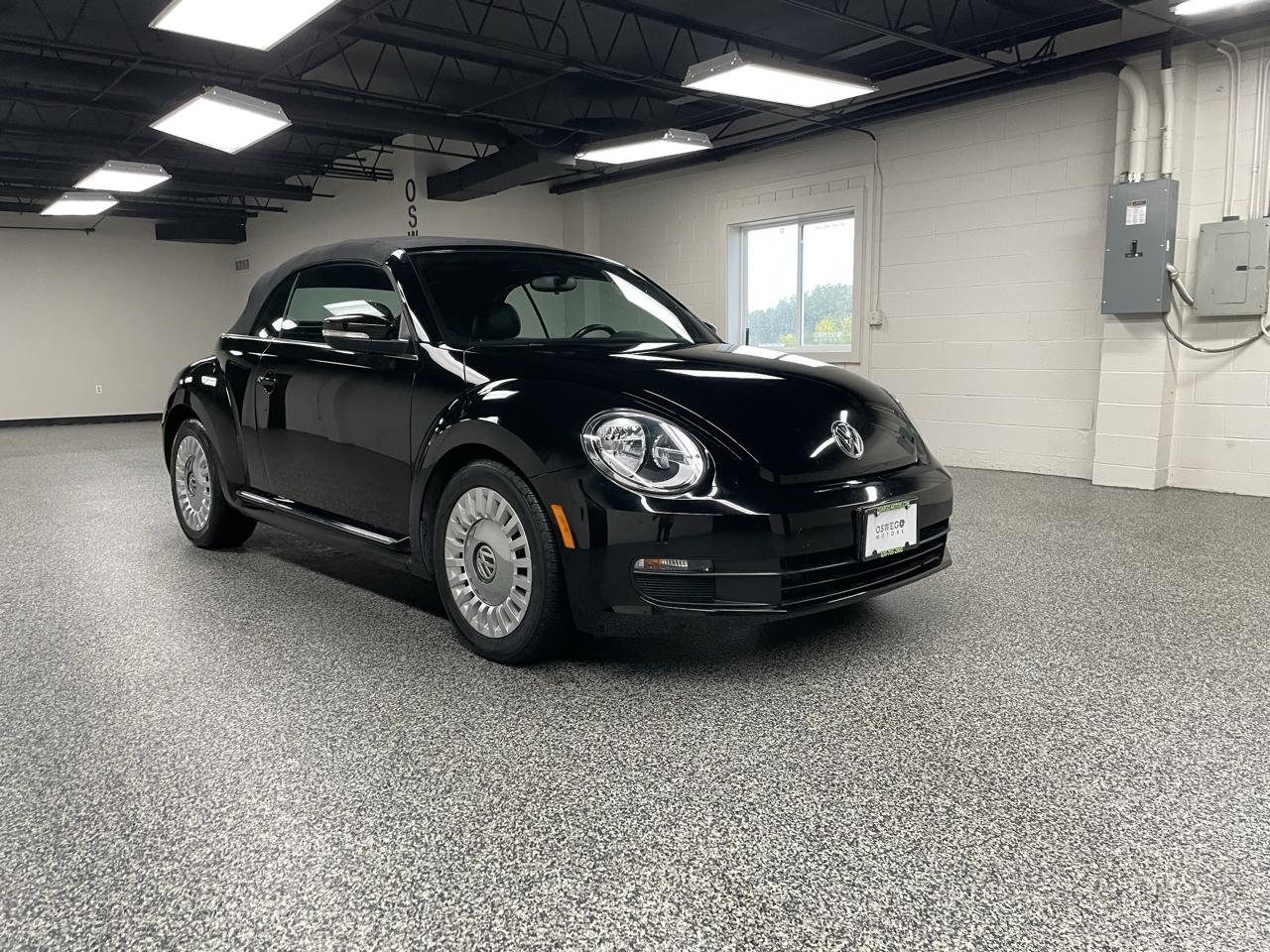 Volkswagen Beetle 1.8T Convertible w/Technology 2014