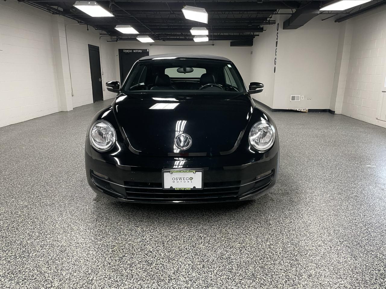 Volkswagen Beetle 1.8T Convertible w/Technology 2014