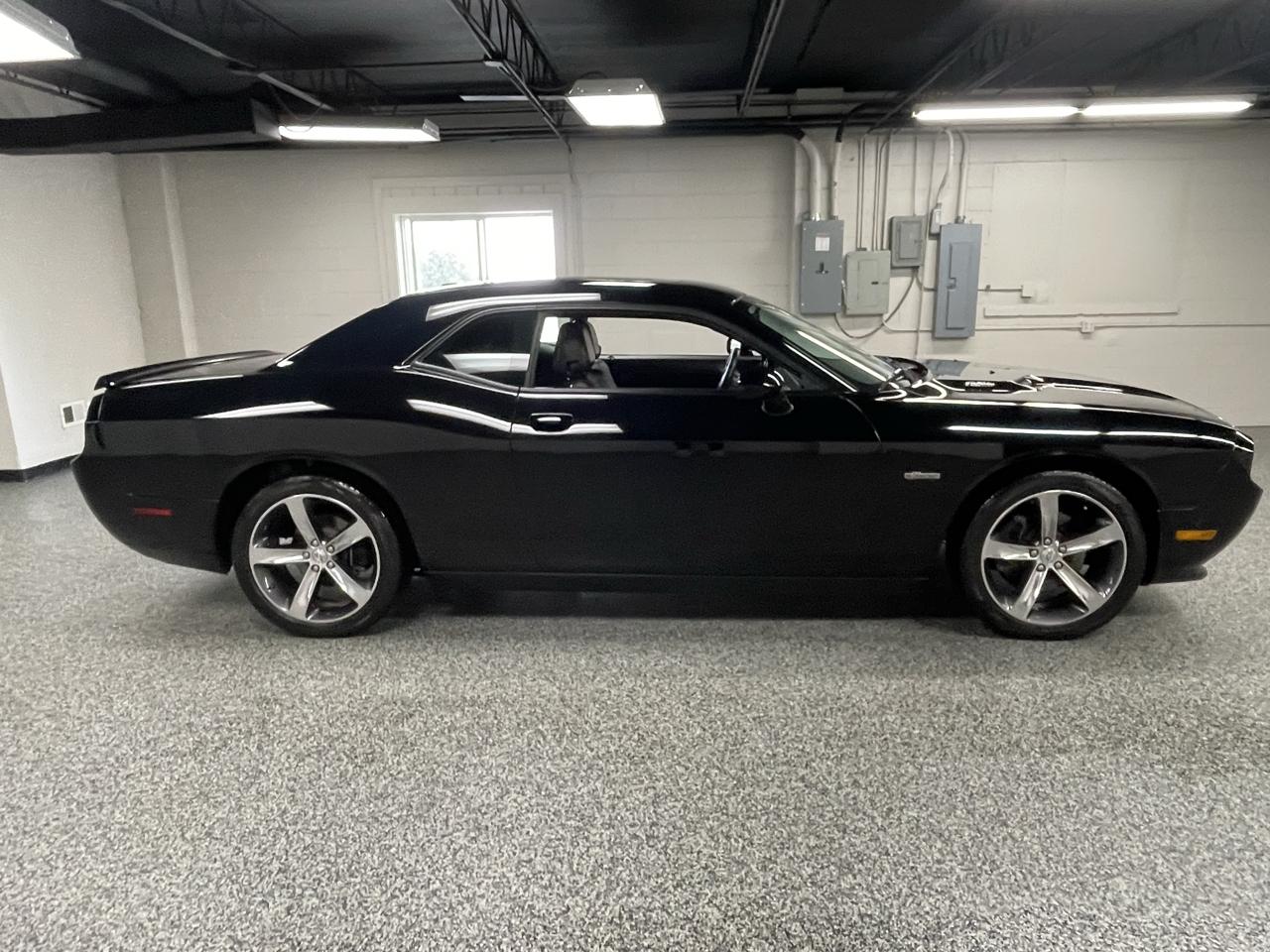 Dodge Challenger  2014