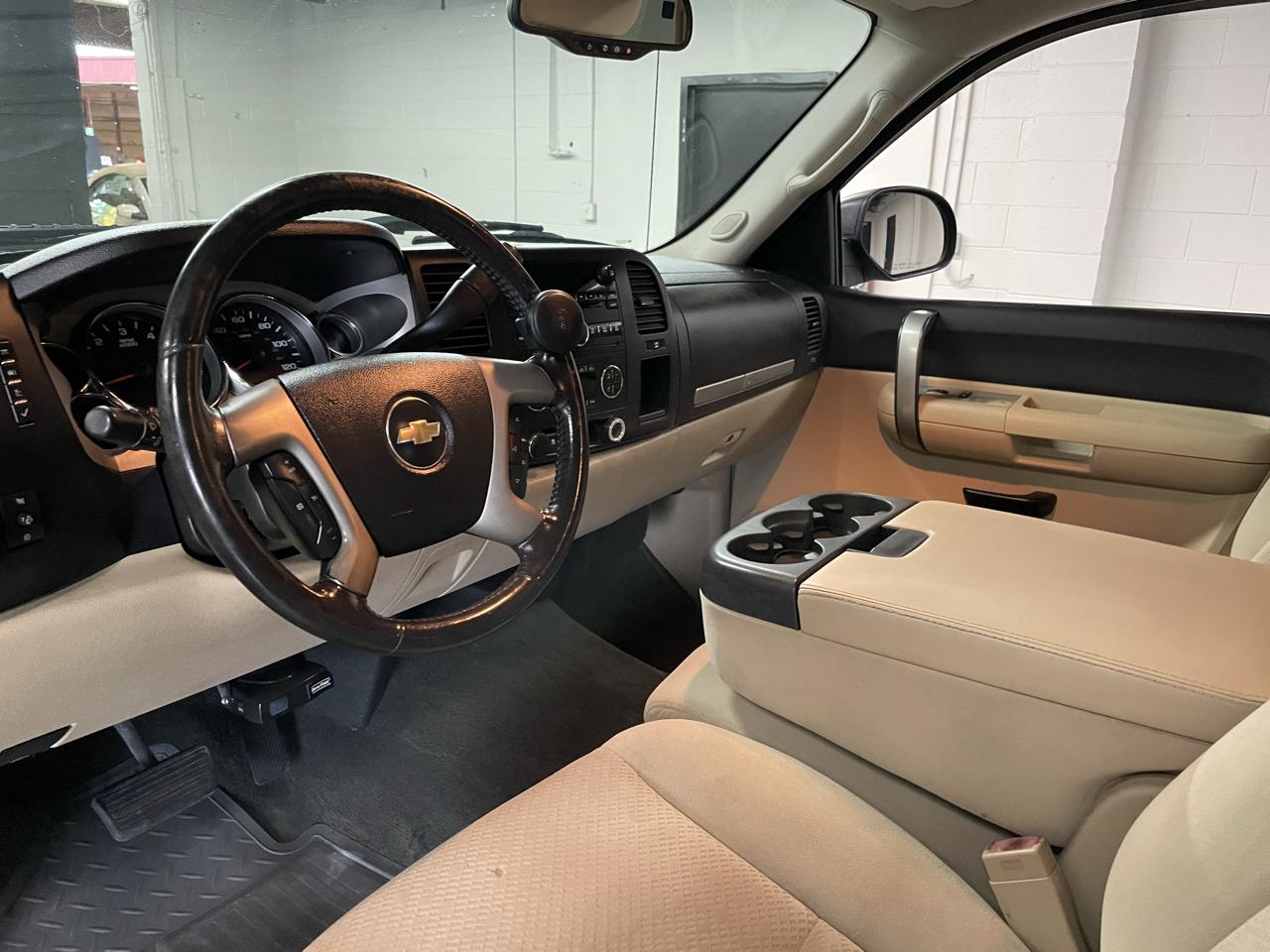 Chevrolet Silverado 1500 LT Crew Cab 2WD 2008