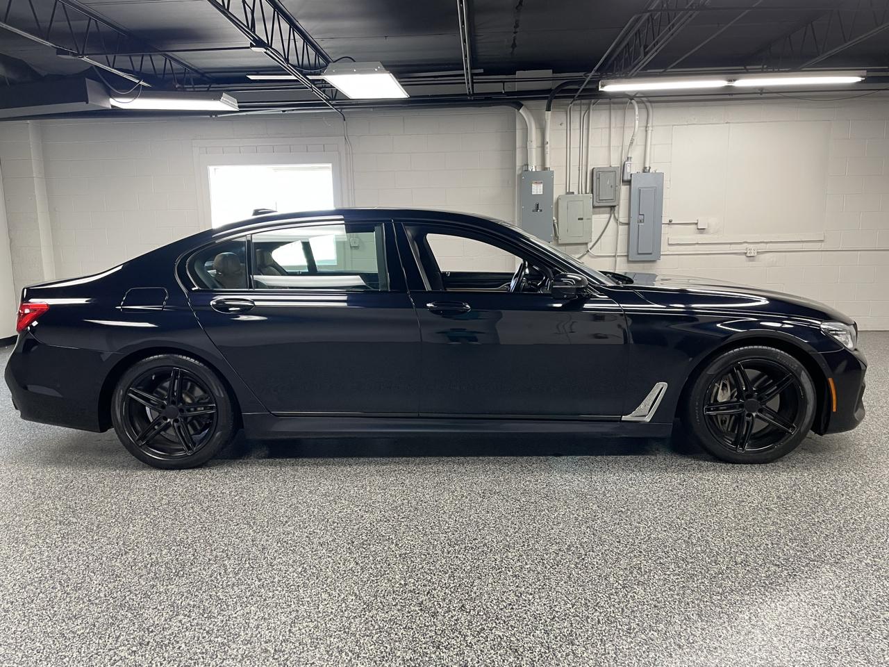 BMW 7-Series 750i xDrive 2016