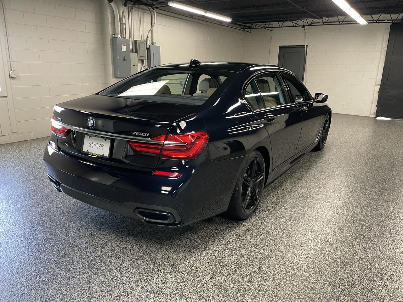 BMW 7-Series 750i xDrive 2016