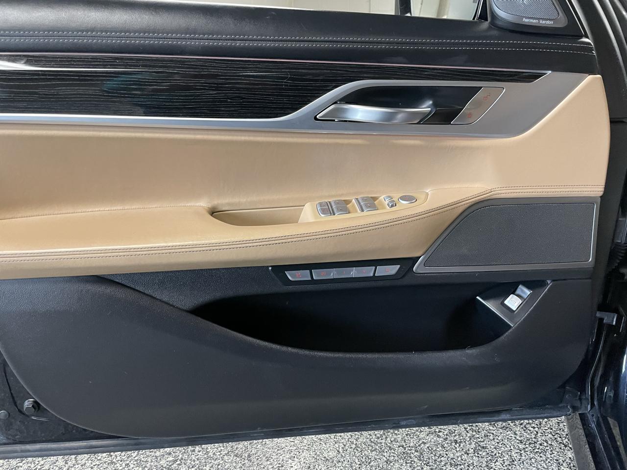 BMW 7-Series 750i xDrive 2016