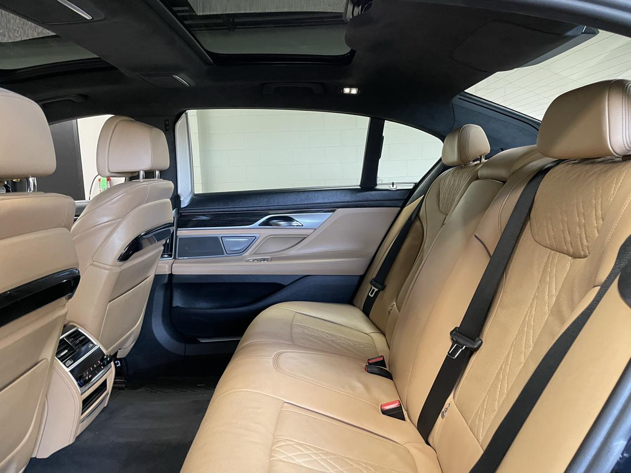 BMW 7-Series 750i xDrive 2016