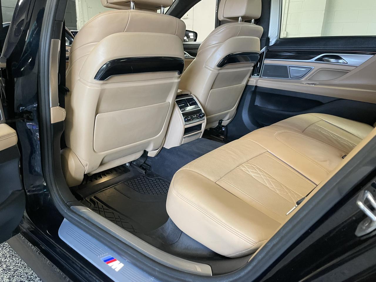 BMW 7-Series 750i xDrive 2016