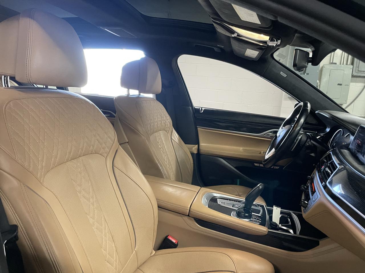 BMW 7-Series 750i xDrive 2016