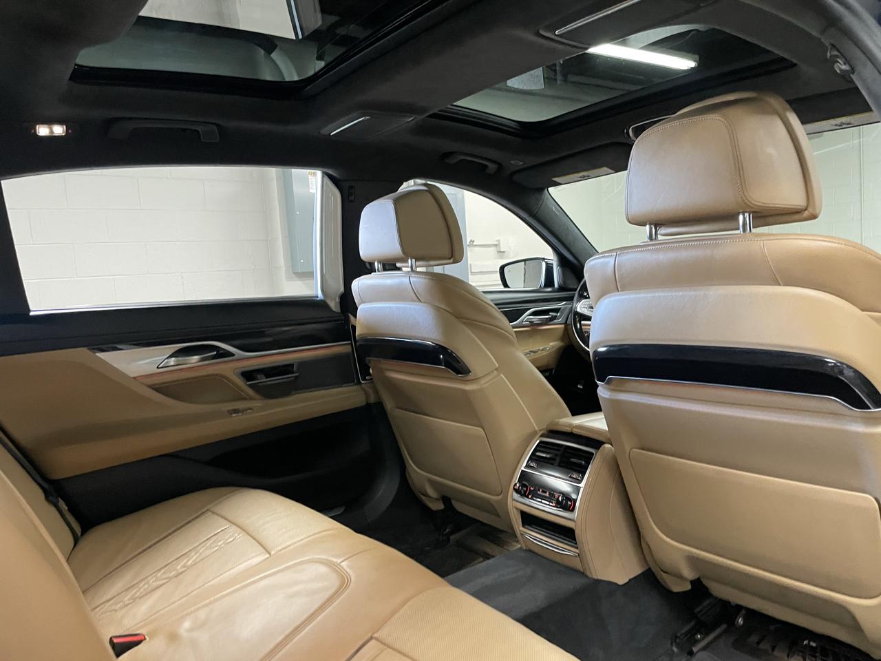 BMW 7-Series 750i xDrive 2016