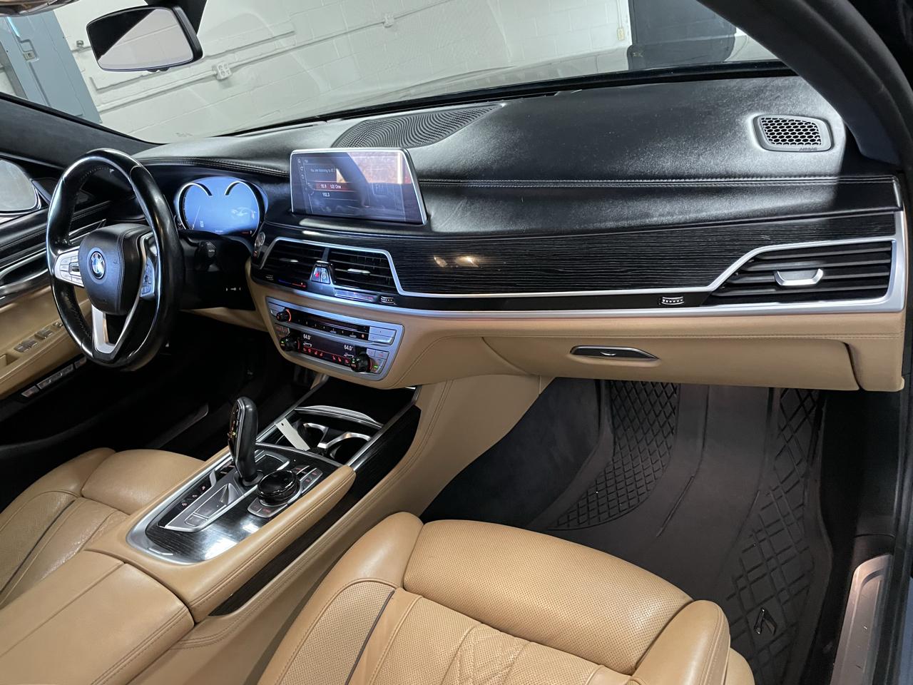 BMW 7-Series 750i xDrive 2016