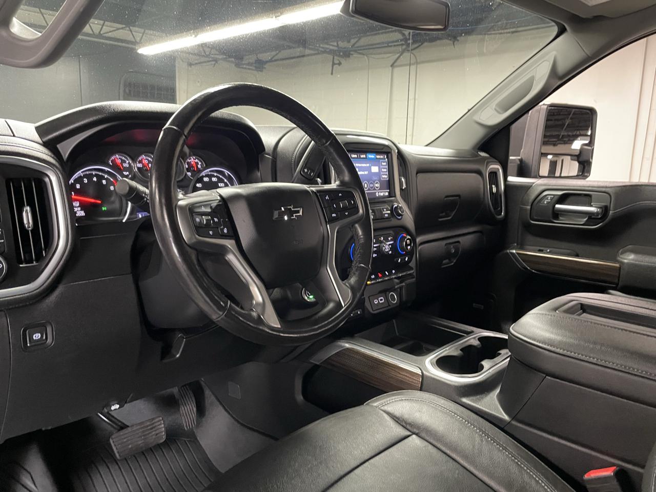 Chevrolet Silverado 1500 LT Trail Boss Crew Cab 4WD 2020