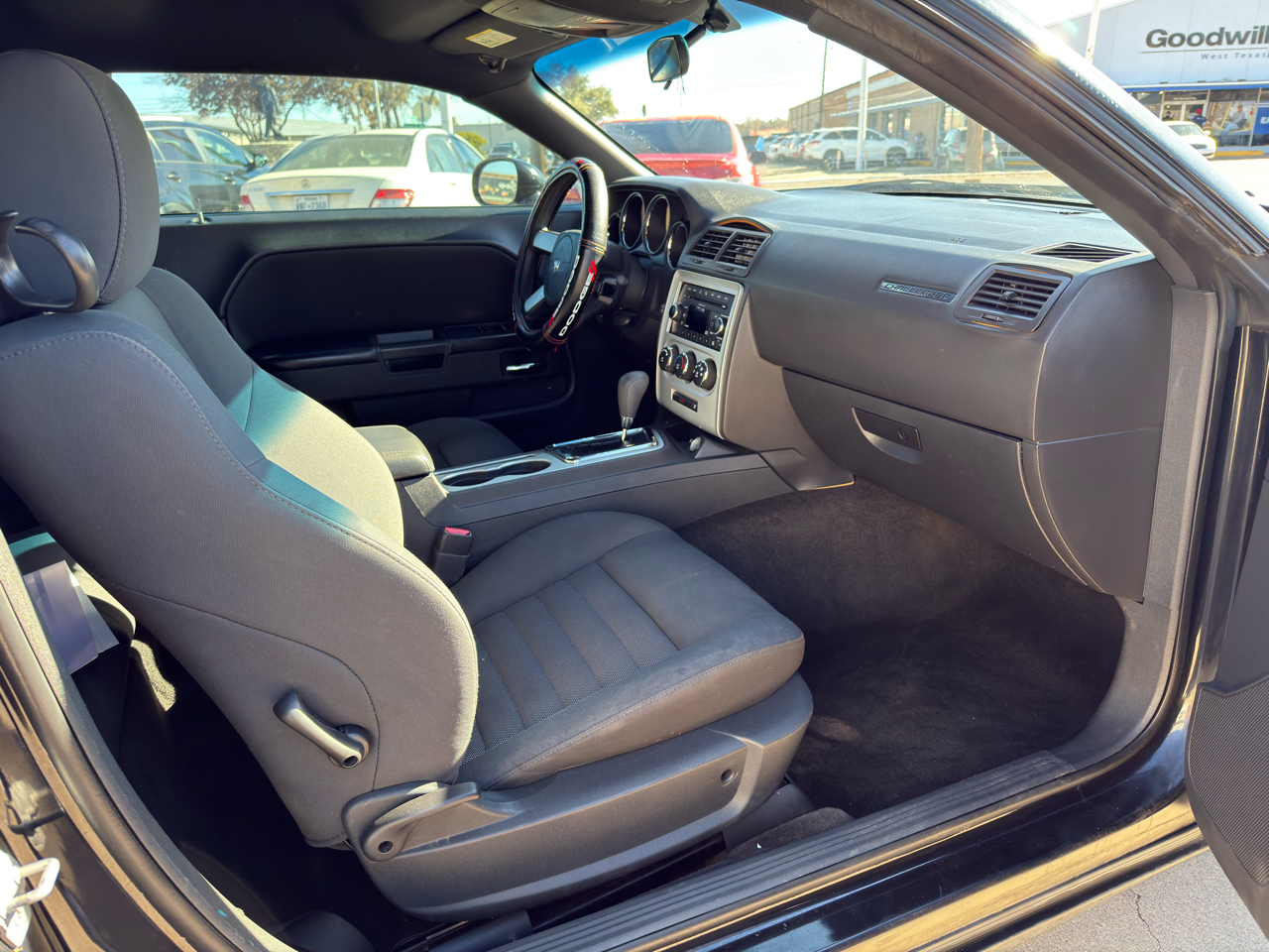 Dodge Challenger  2010