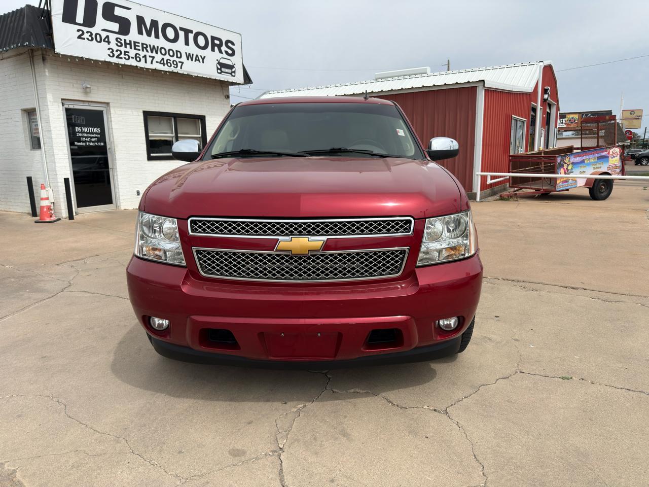 Chevrolet Tahoe  2012