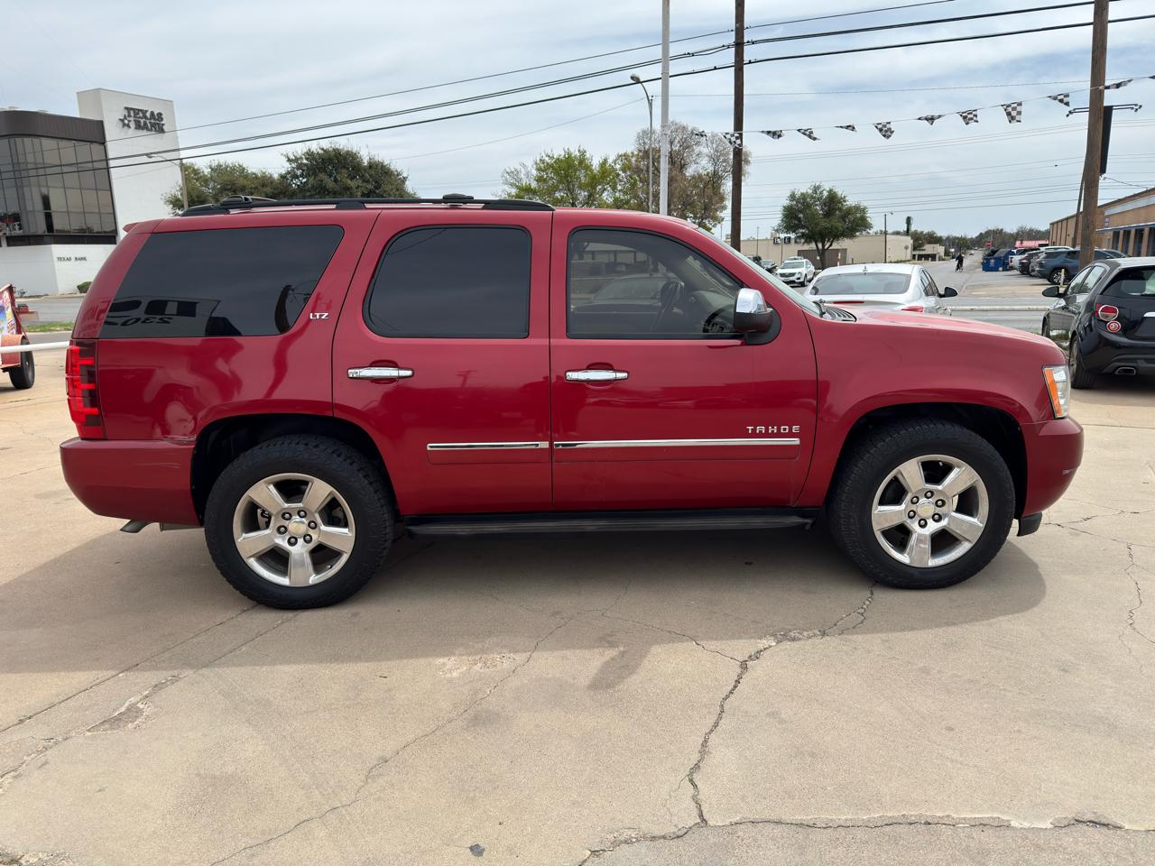 Chevrolet Tahoe  2012