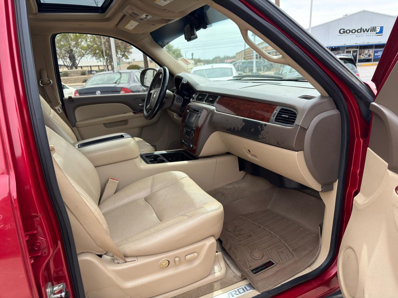 Chevrolet Tahoe  2012