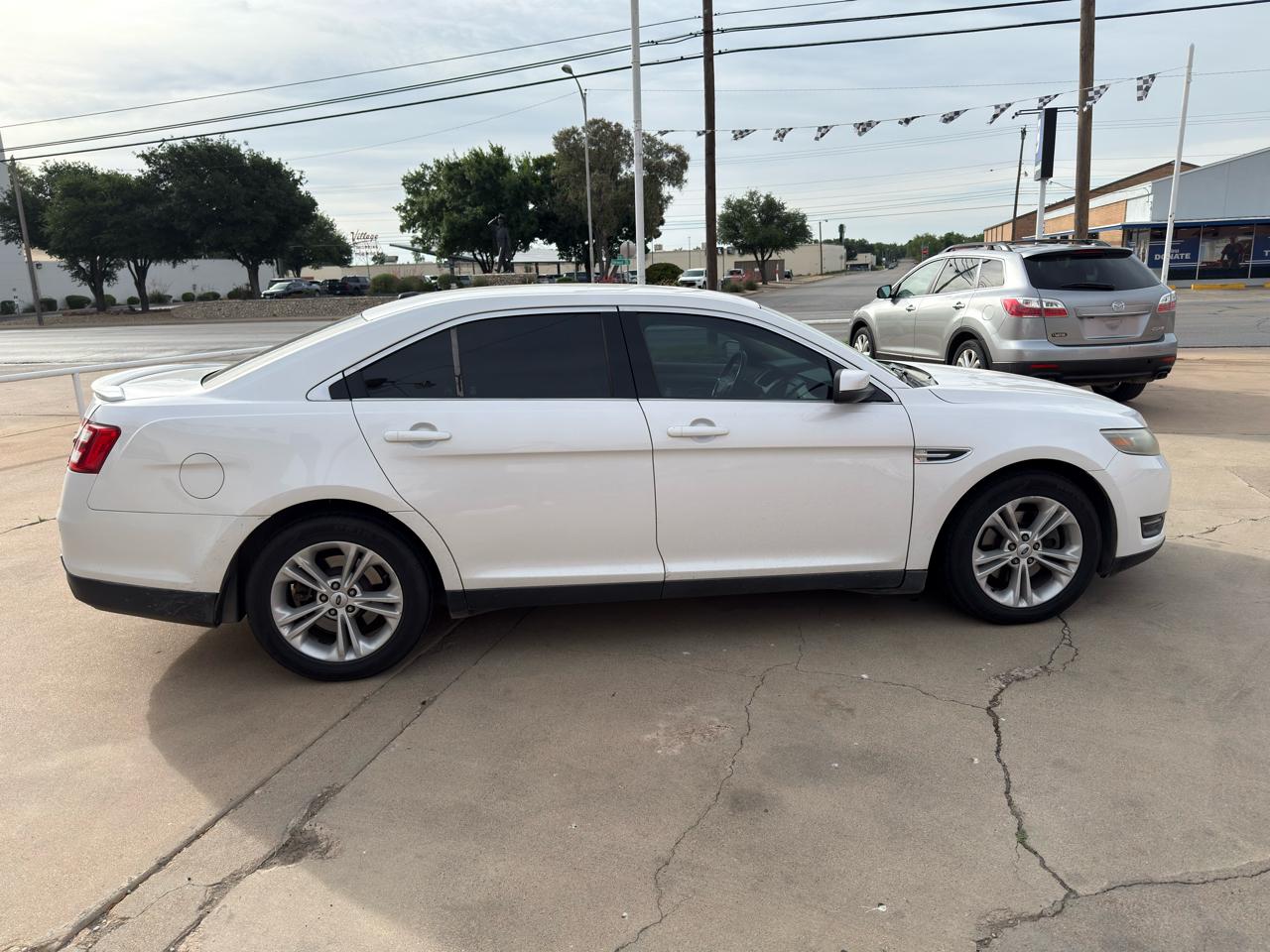 Ford Taurus  2013