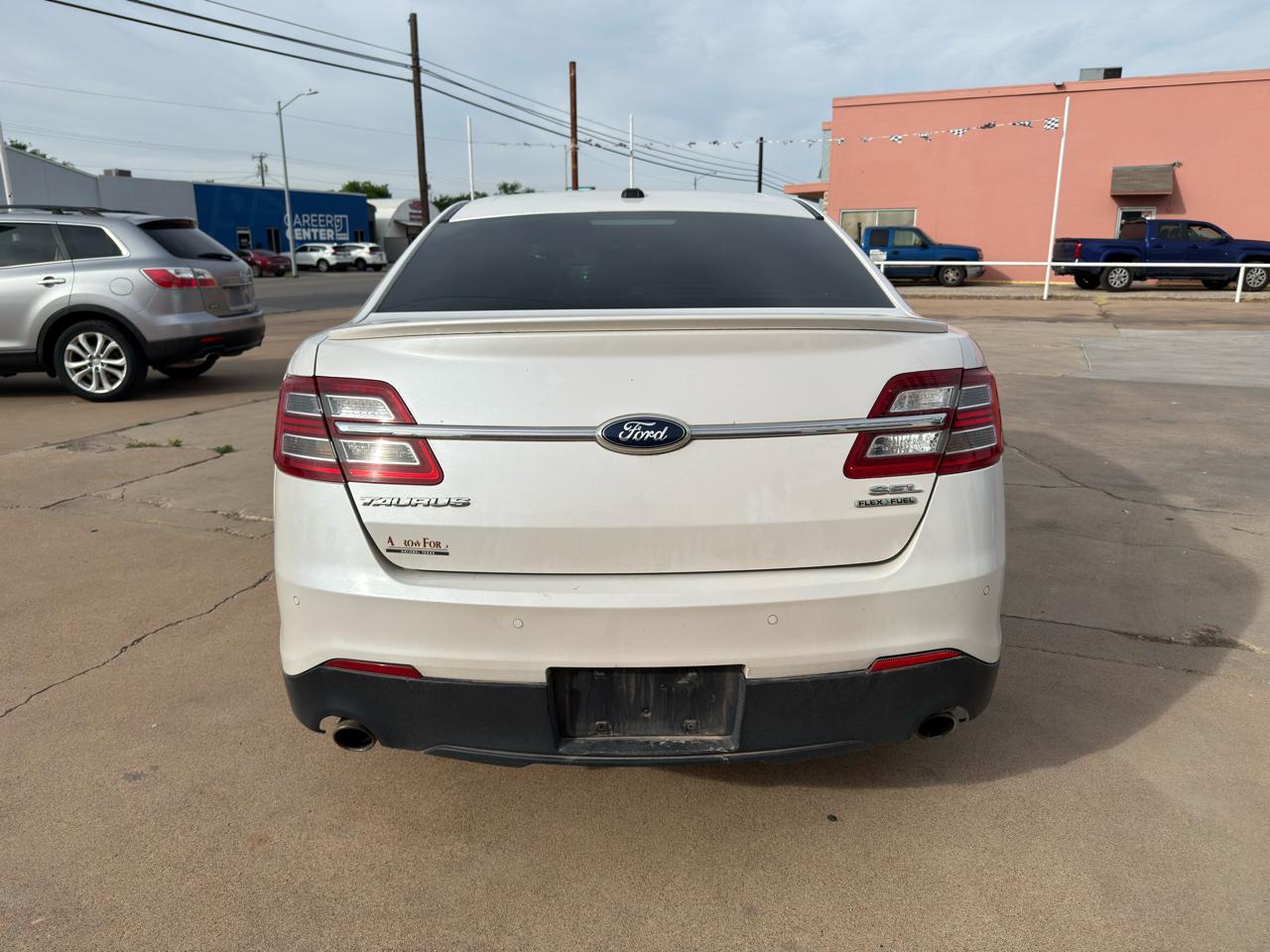 Ford Taurus  2013