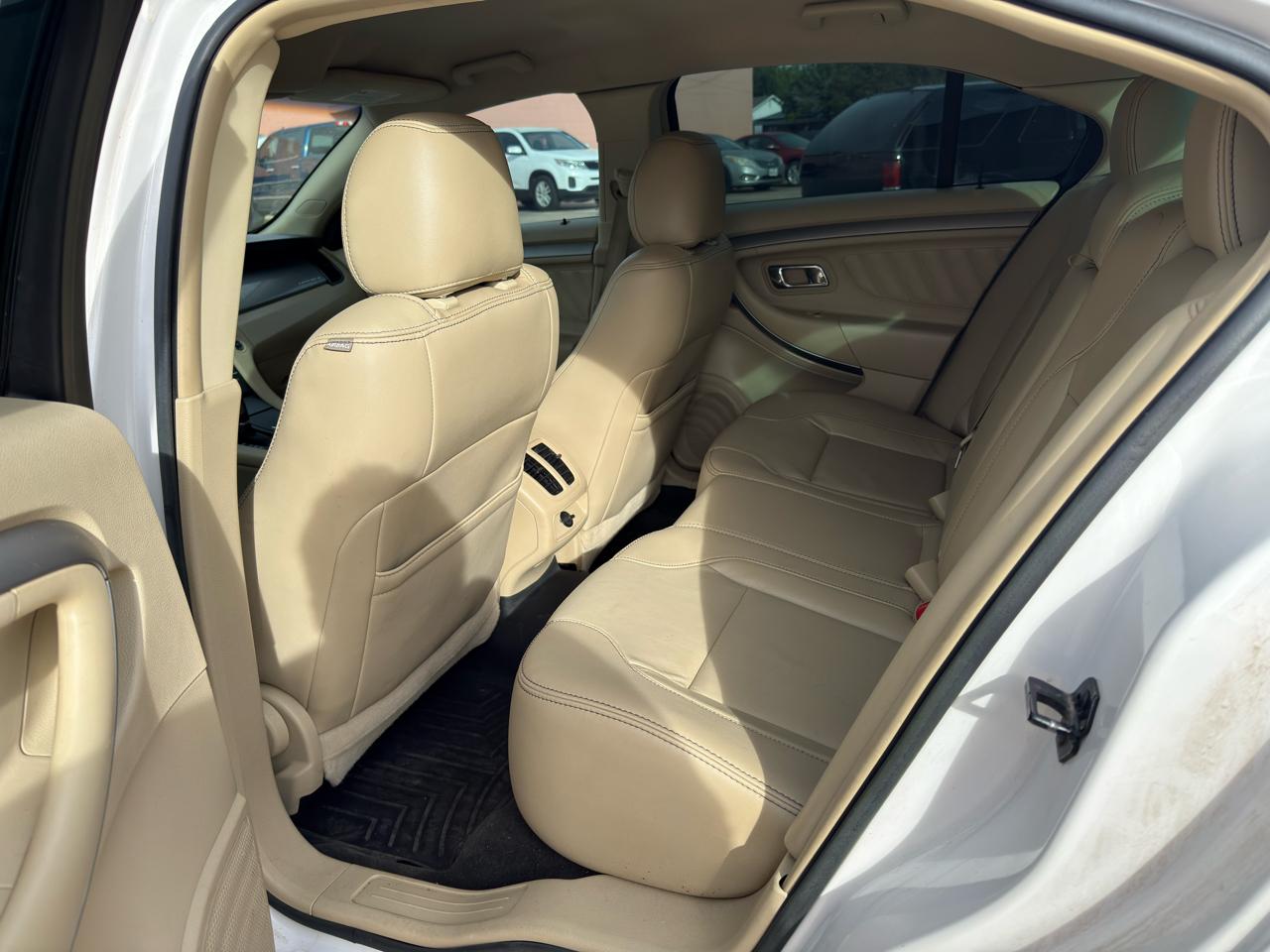 Ford Taurus  2013