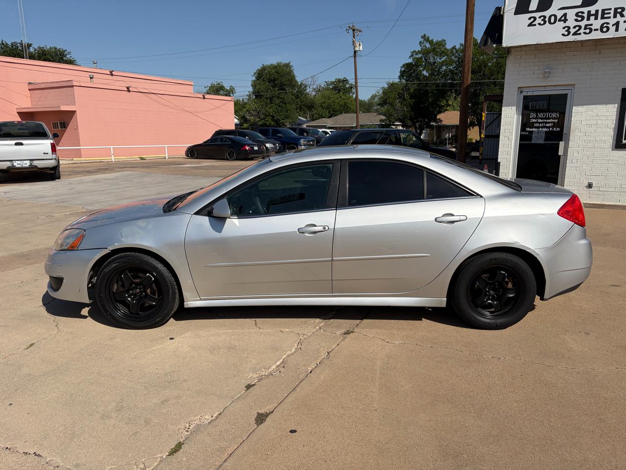 Pontiac G6  2010