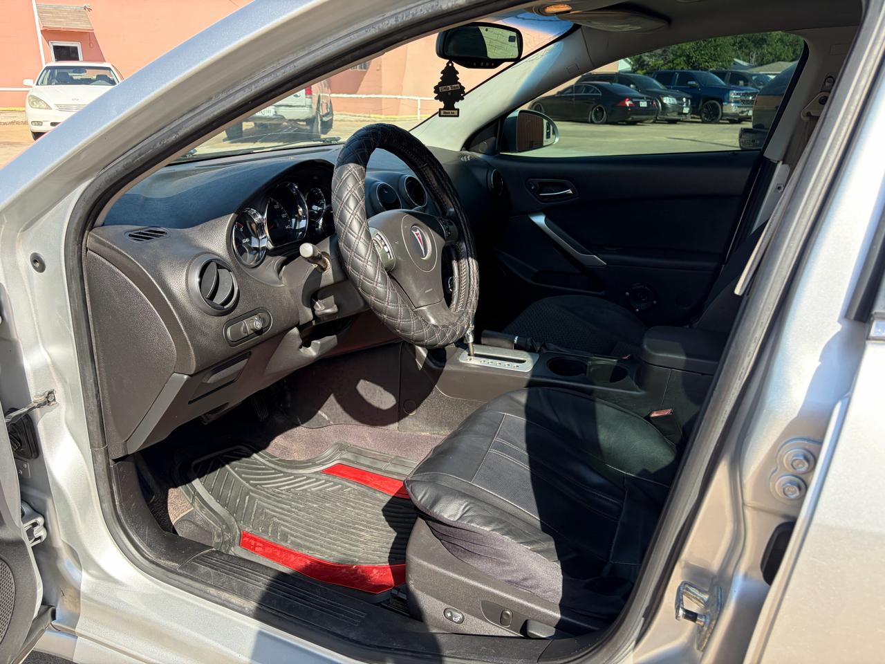 Pontiac G6  2010