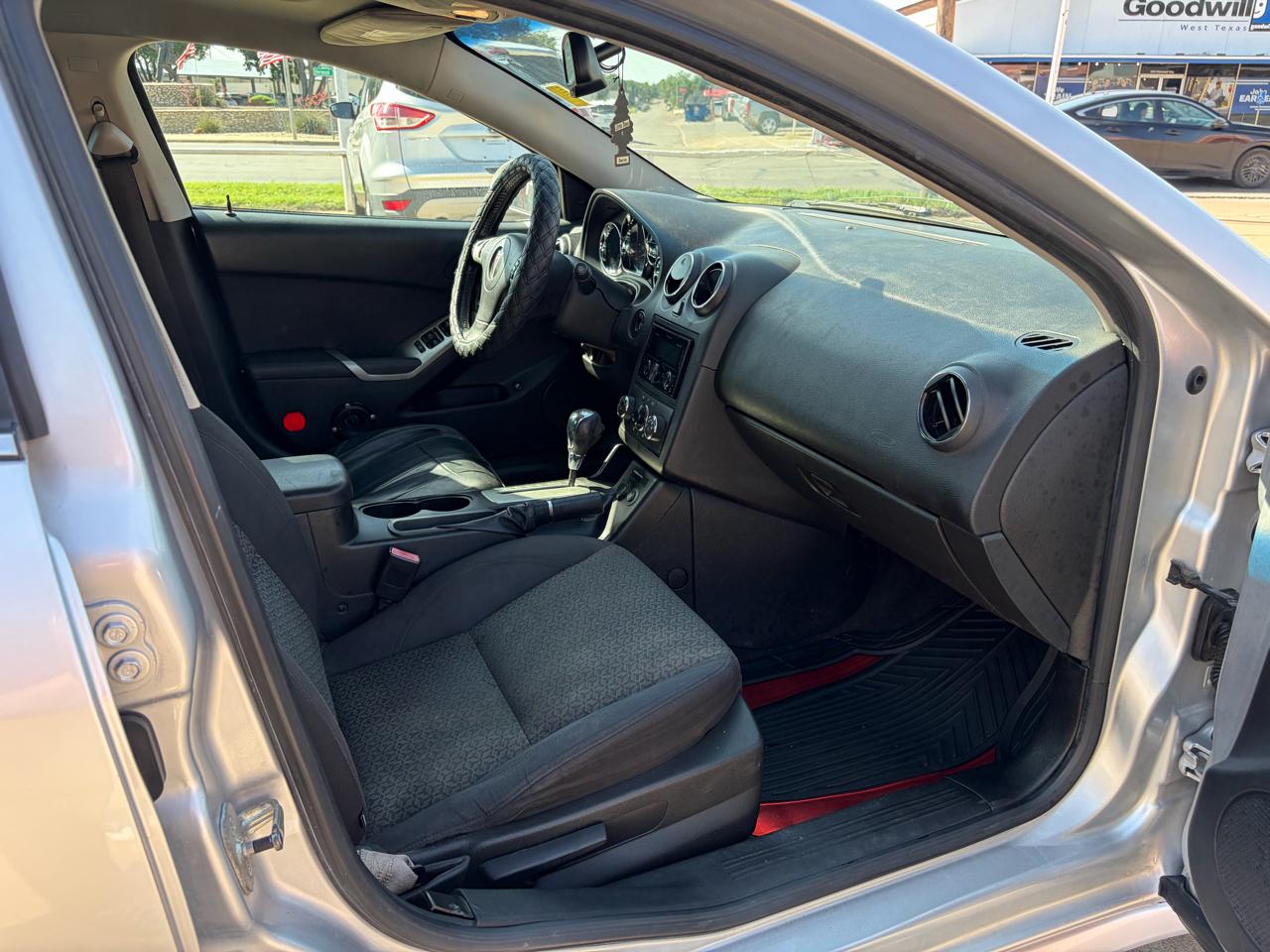 Pontiac G6  2010