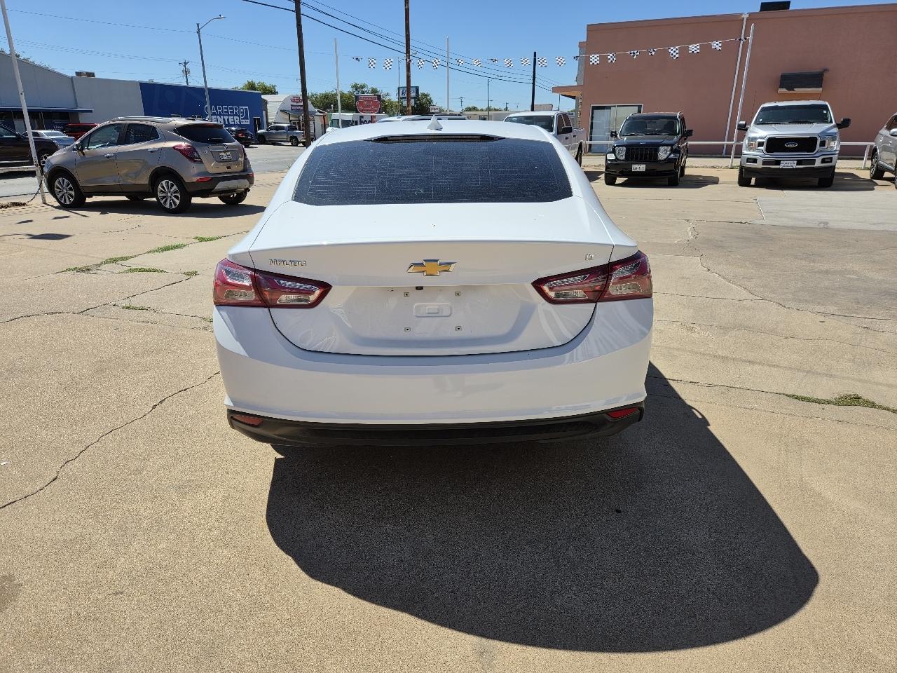 Chevrolet Malibu photo 4