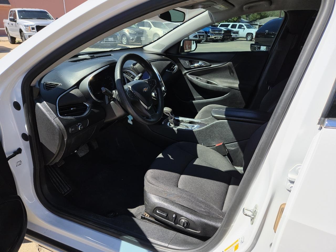 Chevrolet Malibu photo 5