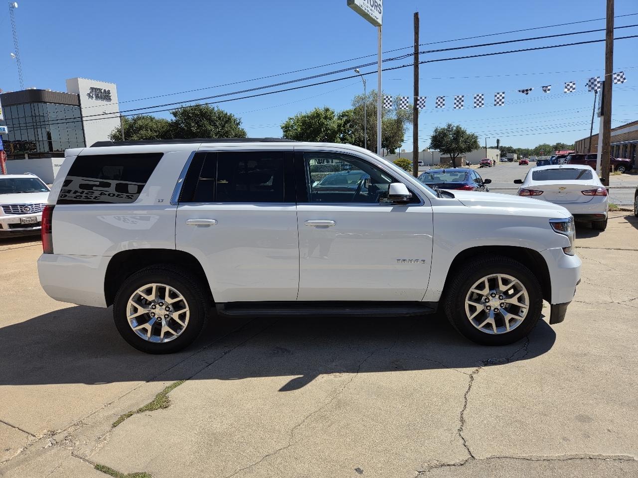 Chevrolet Tahoe photo 3