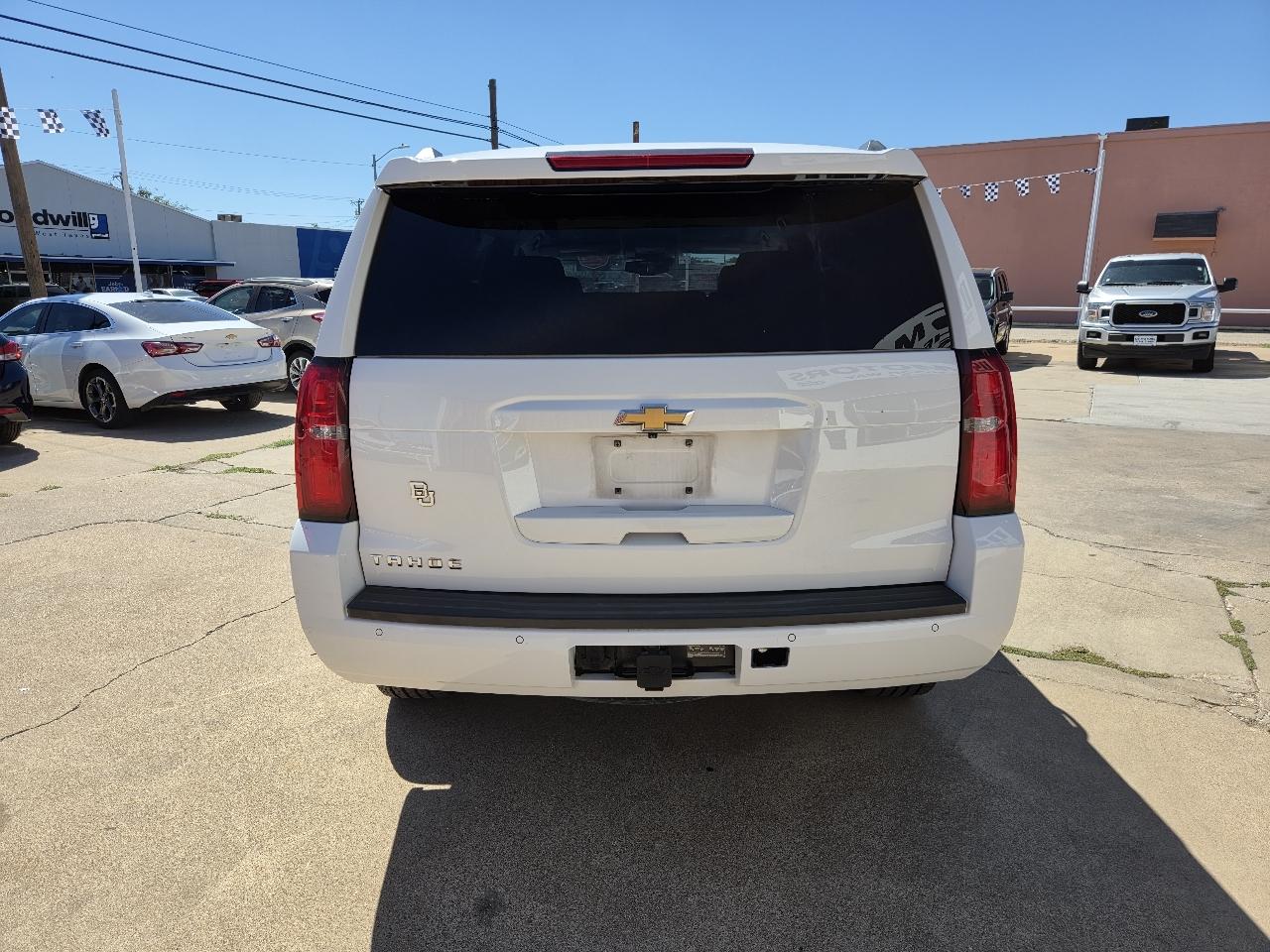 Chevrolet Tahoe photo 4