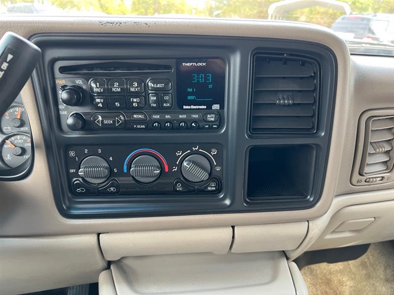 Chevrolet Tahoe 2WD 2001