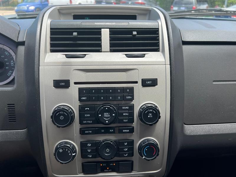 Ford Escape XLT FWD 2010