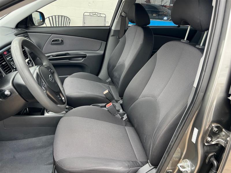 Kia Rio Base 2011