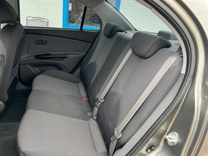 Kia Rio Base 2011