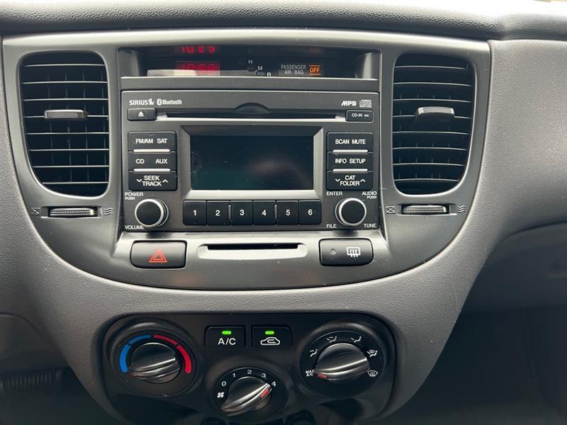 Kia Rio Base 2011