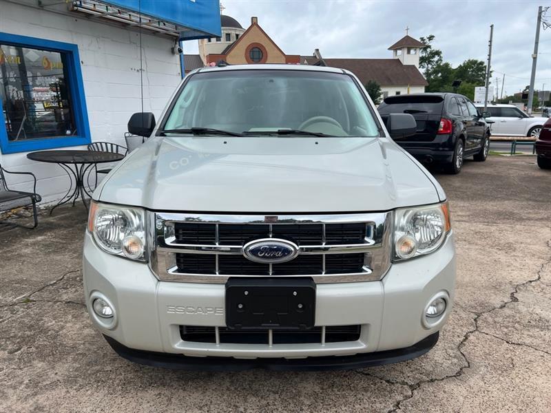 Ford Escape XLT FWD I4 2009