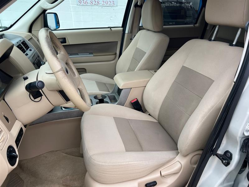 Ford Escape XLT FWD I4 2009