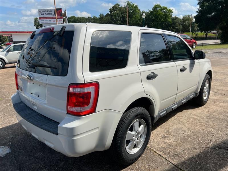 Ford Escape XLS FWD 2011