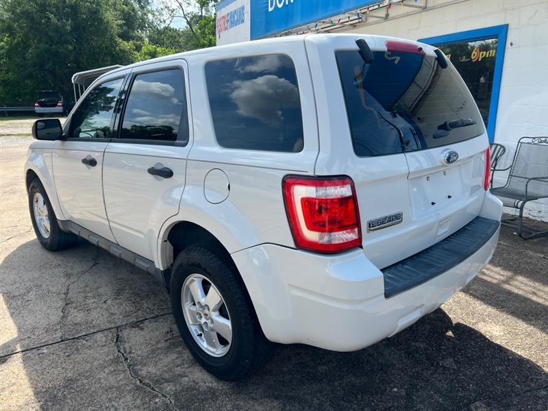 Ford Escape XLS FWD 2011