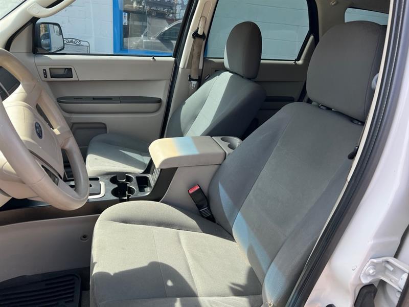 Ford Escape XLS FWD 2011
