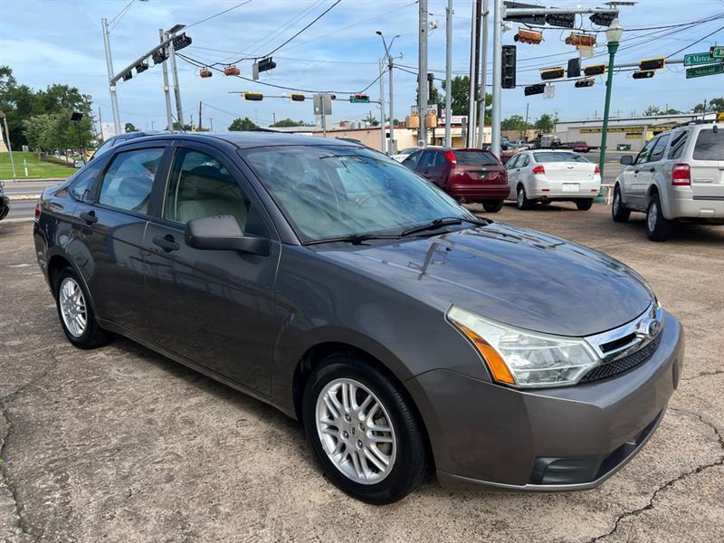 Ford Focus SE Sedan 2011
