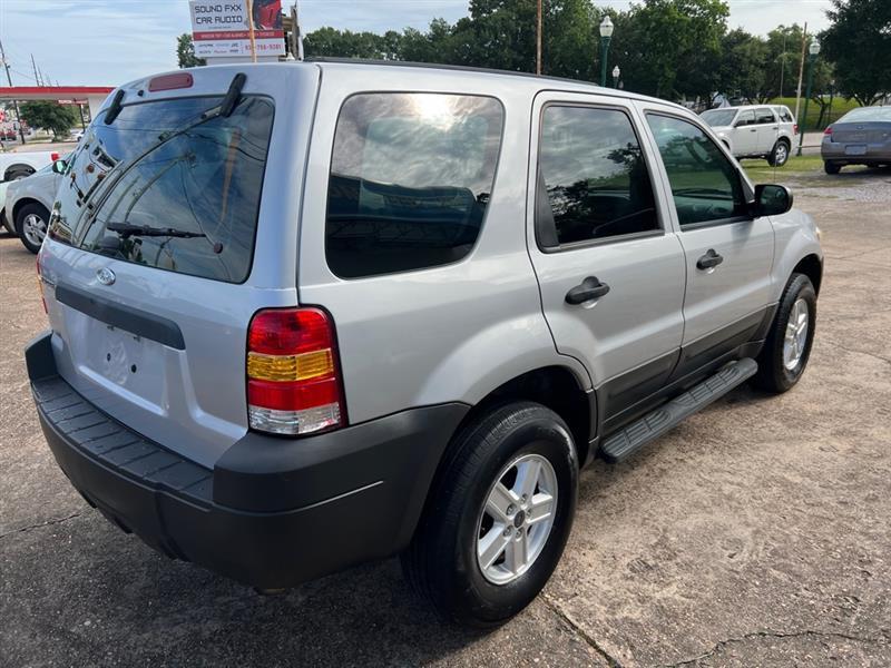 Ford Escape XLS 2WD 2005