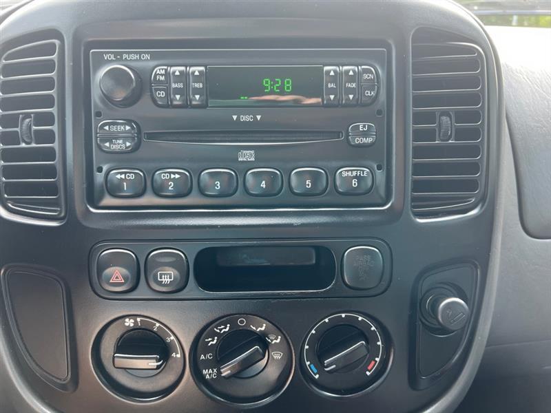 Ford Escape XLS 2WD 2005
