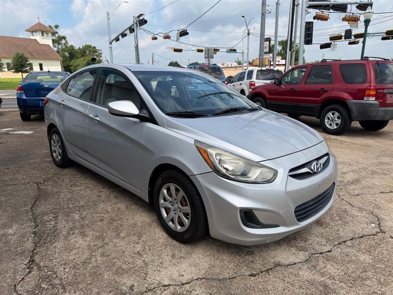 Hyundai Accent GLS 4-Door 2012
