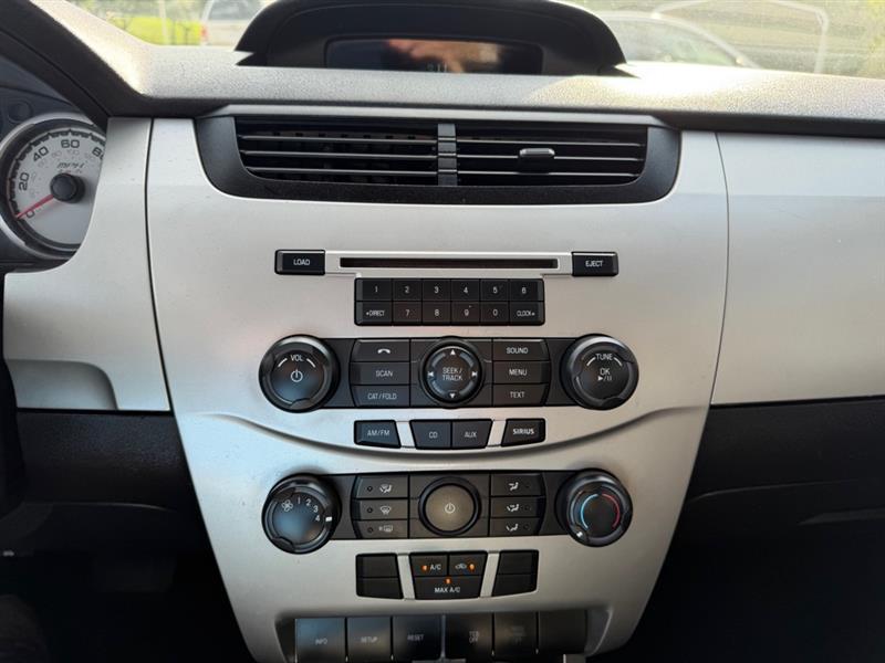 2008 Ford Focus SE - Photo 10