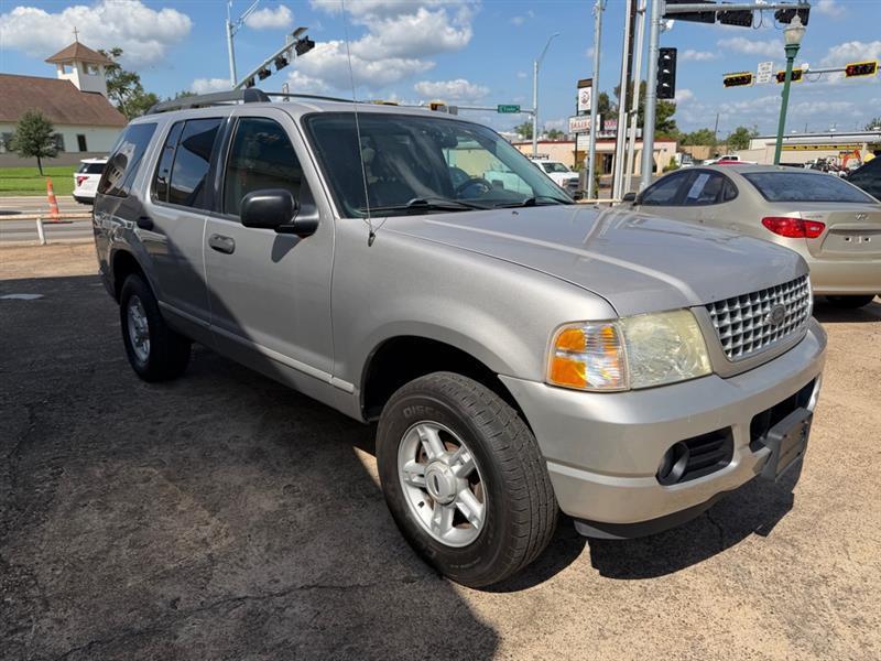 Ford Explorer XLT 4.6L 2WD 2005