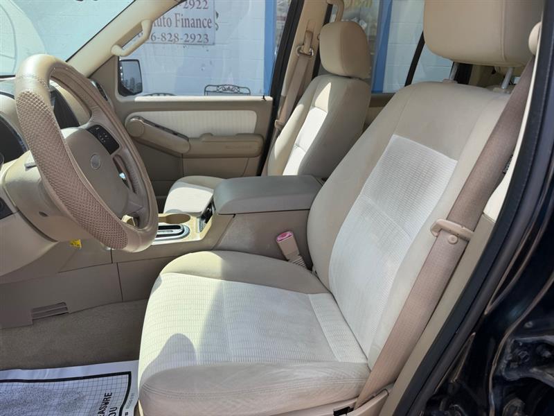 Ford Explorer XLT 4.0L 2WD 2008