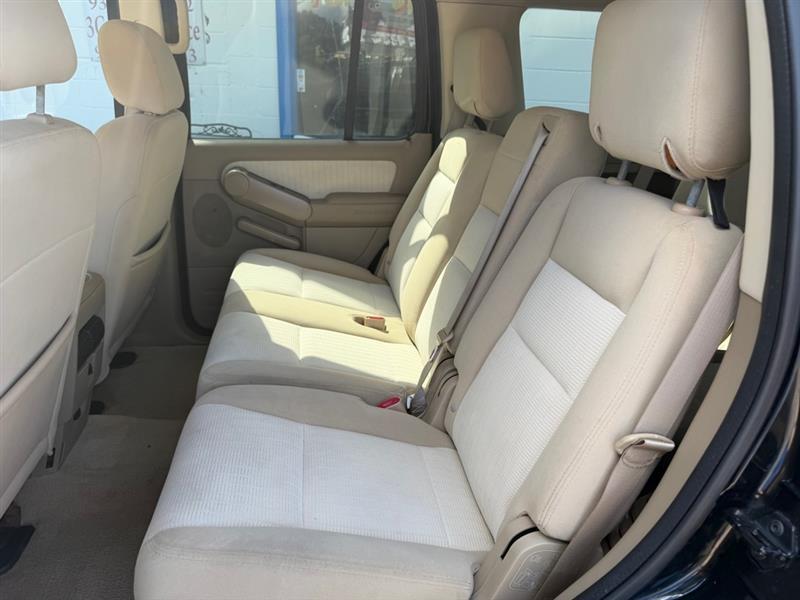 Ford Explorer XLT 4.0L 2WD 2008
